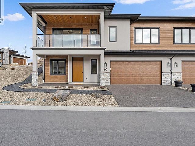 Condo for sale in Winfield, British Columbia