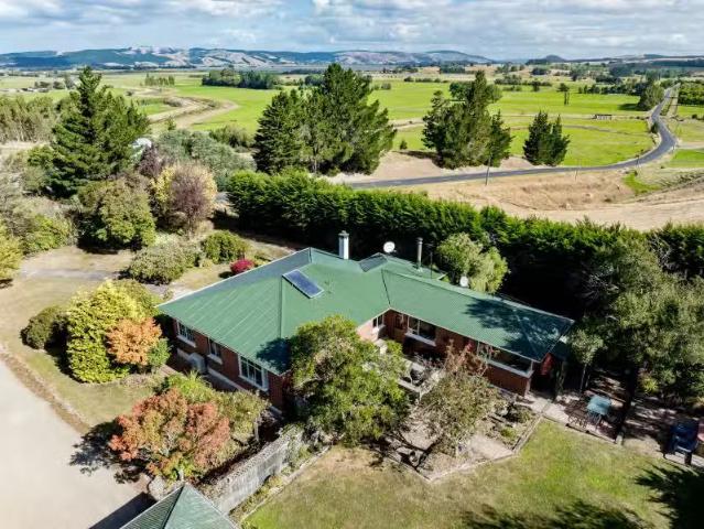 House for sale in Otakou