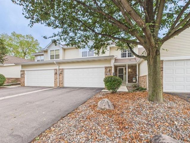 Townhouse for sale in Chanhassen, Carver County