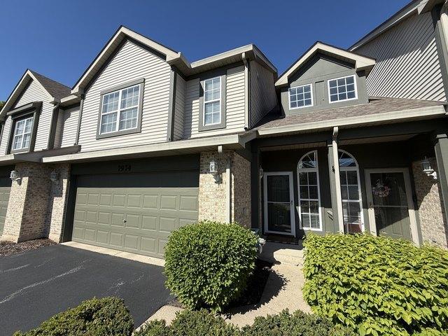 Townhouse for sale in Darien, Illinois