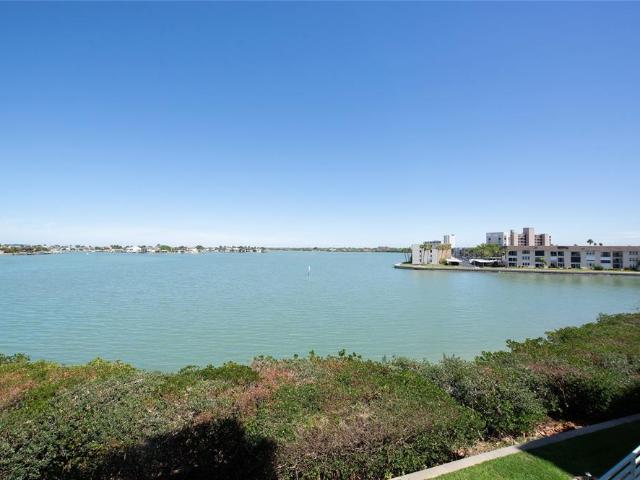 Condo for sale in South Pasadena, Florida