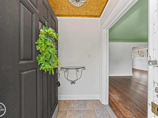House for sale in Grosse Pointe