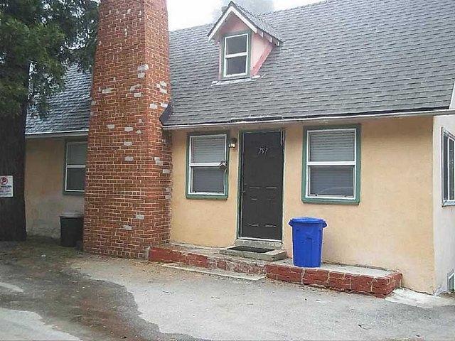 House for sale in Cedarpines Park, California