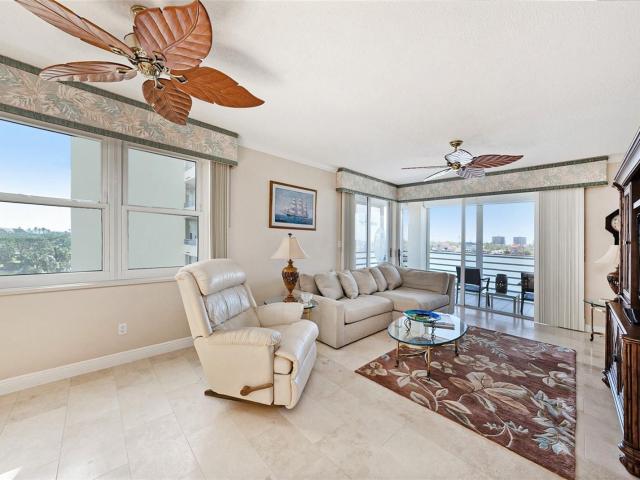Condo for sale in South Pasadena, Florida