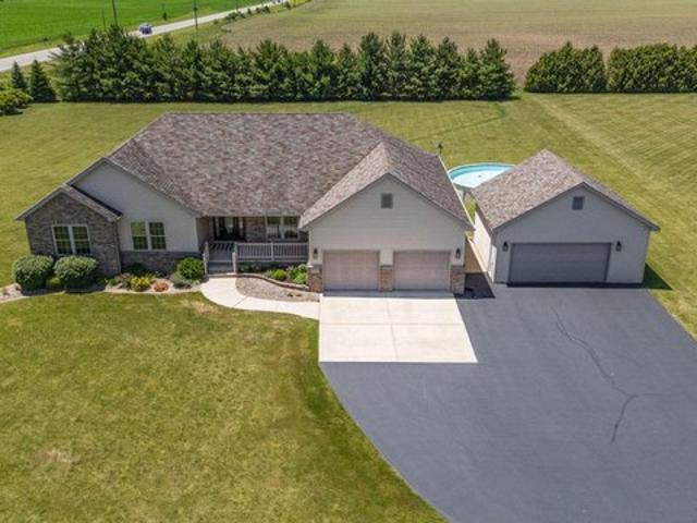 House for sale in Porter, Indiana