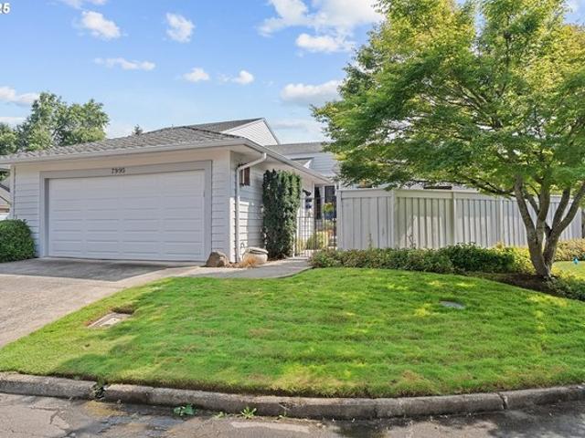 Townhouse for sale in Oregonia