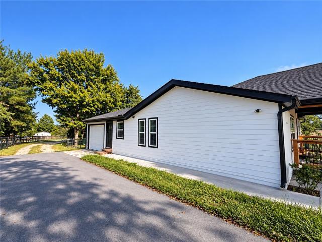House for sale in Cave Springs, Benton County
