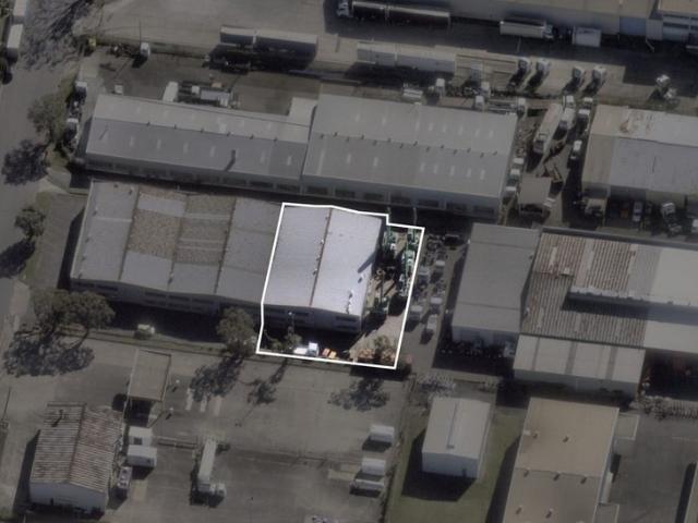 Warehouse for rent in Toombul, Queensland
