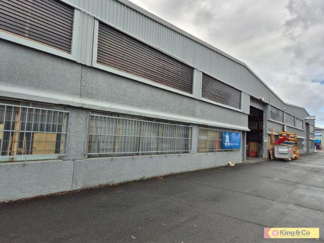 Warehouse for rent in Toombul, Queensland