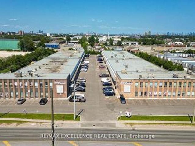 Commercial for rent in Mississauga, Ontario