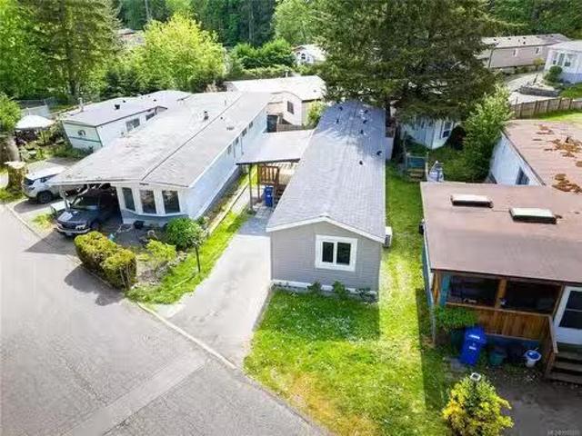 House for sale in Shawnigan Lake, British Columbia