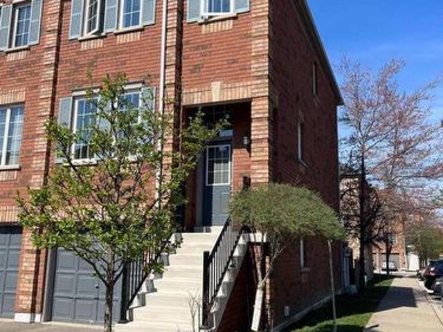 Townhouse for rent in Mississauga, Ontario