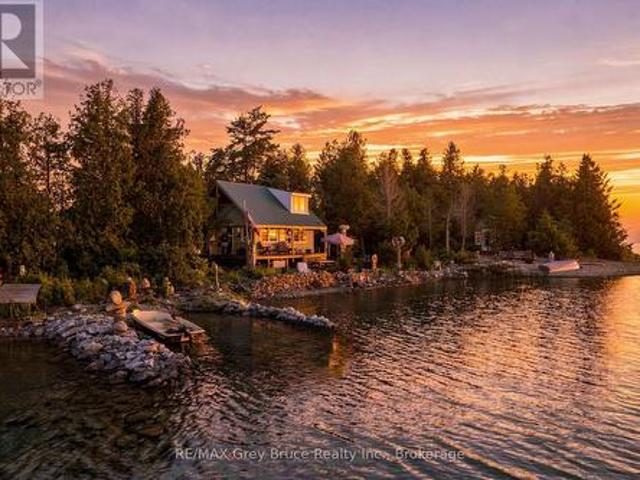 House for sale in Miller Lake