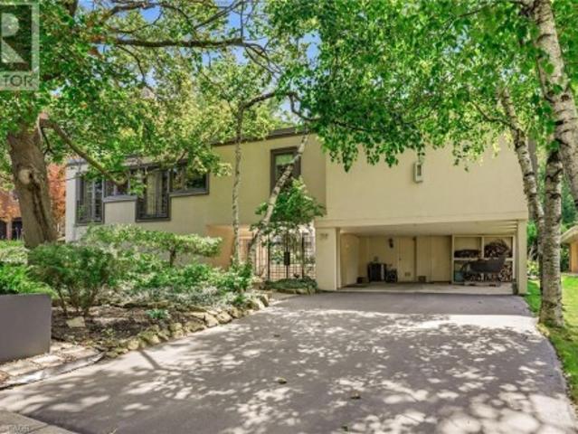 House for sale in Ancaster, Ontario