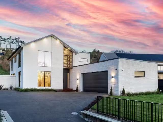 House for sale in Chaslands, Canterbury
