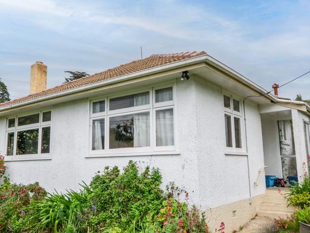 House for rent in Otakou