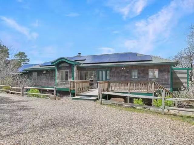 House for sale in Barnstable