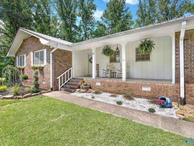 House for sale in Boaz, Alabama