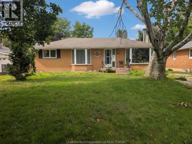 House for sale in Chatham–kent, Ontario
