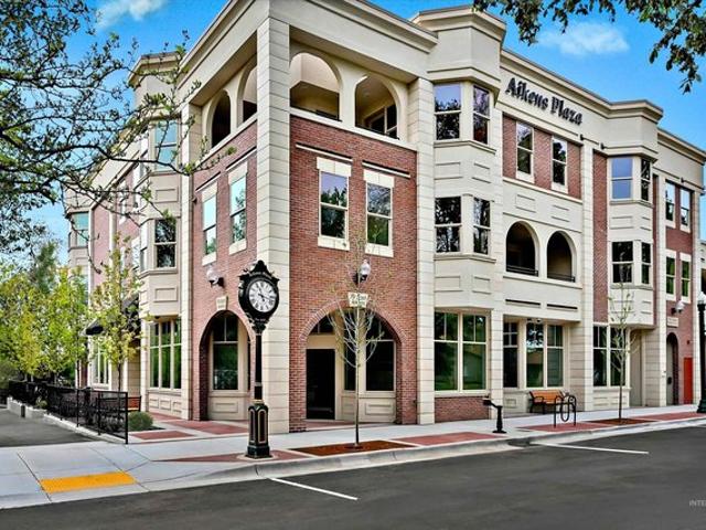 Condo for sale in Eagle, Idaho