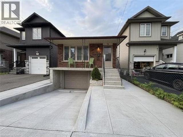 House for rent in Ancaster, Ontario
