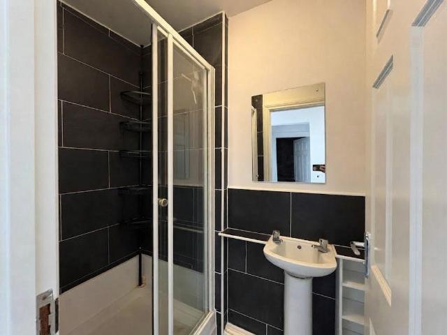 Apartment for rent in Cattedown, Mount Wise