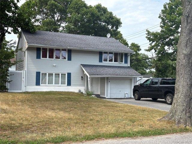 House for sale in Bohemia, New York