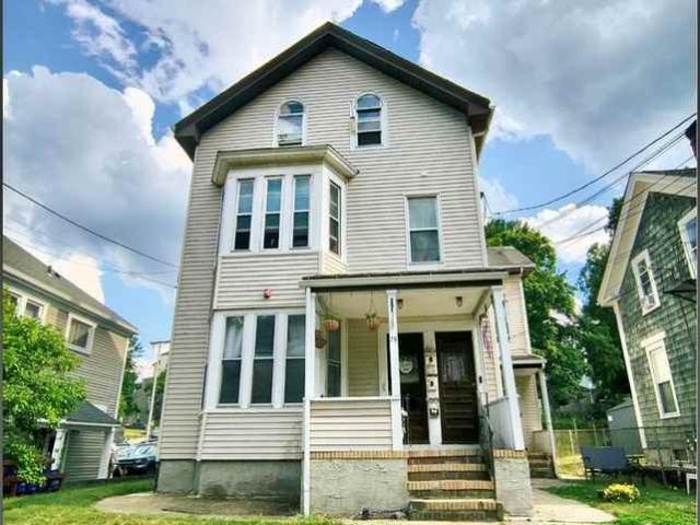 Apartment for rent in Woonsocket, Rhode Island