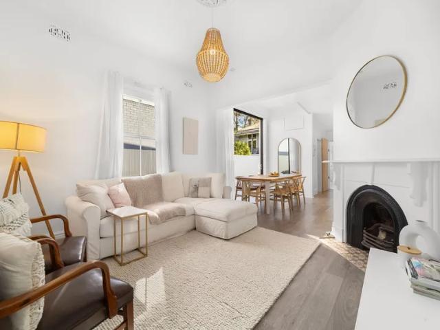 House for rent in Charing Cross, Sydney