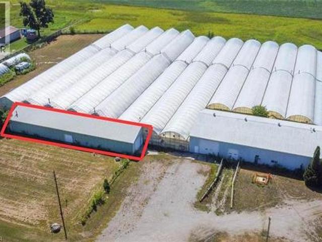 Commercial for rent in Bow, Ontario