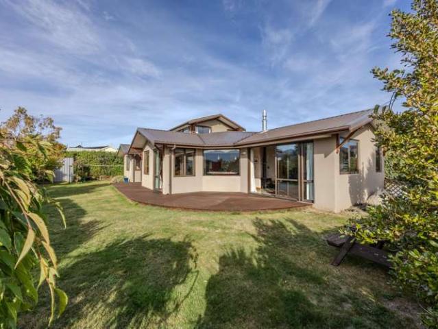 House for sale in Otakou