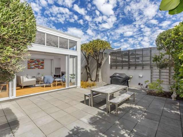Townhouse for sale in Matata, Wellington