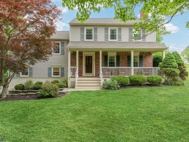 House for sale in Califon, New Jersey