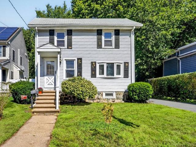 House for sale in Wyoming, Melrose