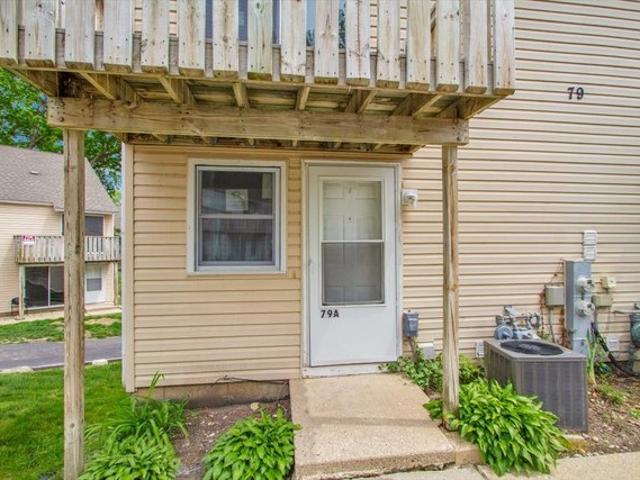 Townhouse for sale in Fox Lake, Illinois
