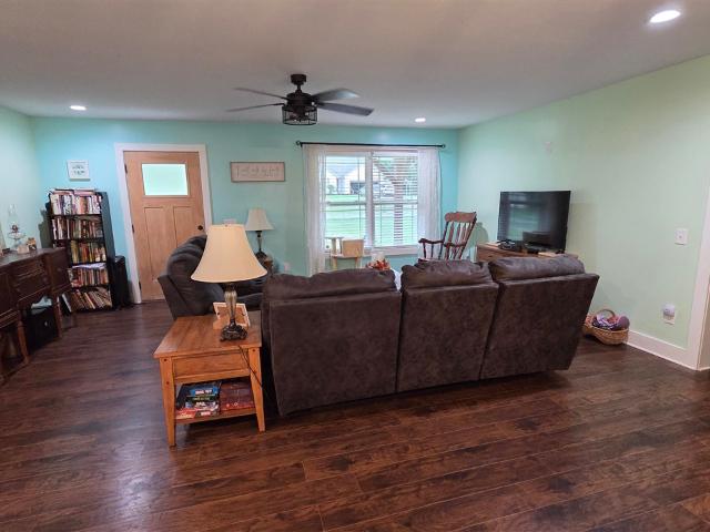 House for sale in Adolphus, Kentucky