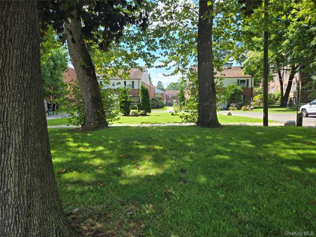 Condo for sale in White Plains, New York