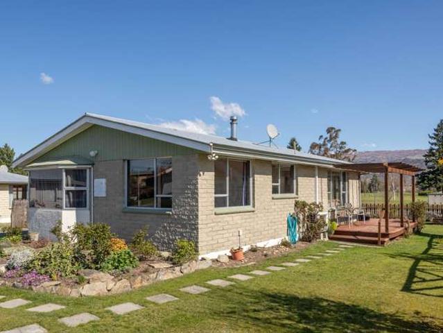 House for sale in Otakou