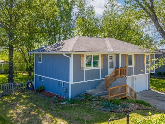 House for sale in Centerview, Missouri