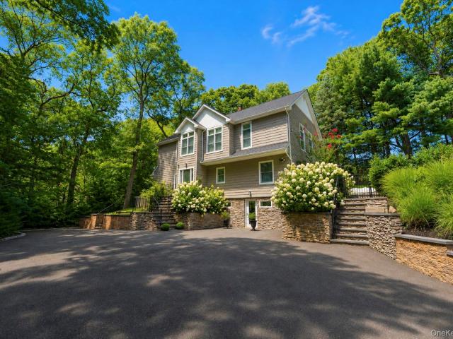 House for sale in Smithtown, New York