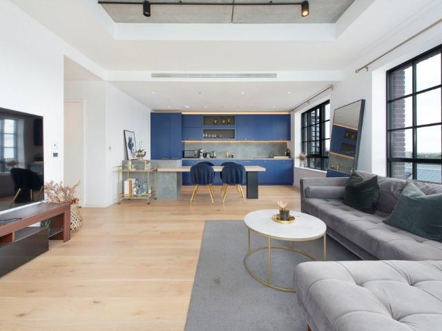 Apartment for rent in Poplar Grove, Greater London