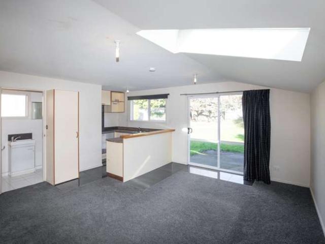 House for sale in Chaslands, Canterbury