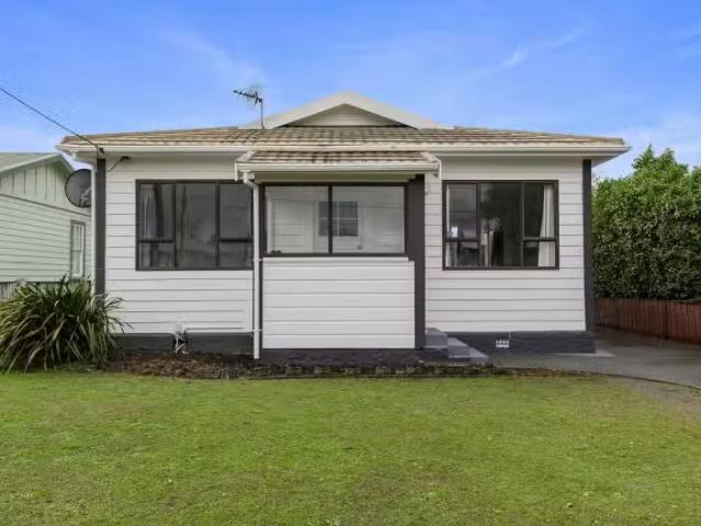 House for sale in Days Bay, Wellington