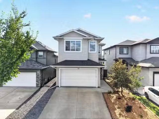 House for sale in Fort Saskatchewan, Alberta