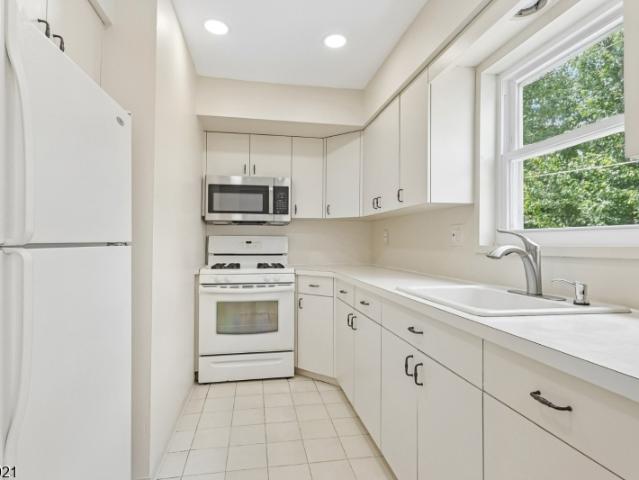 Condo for sale in Essex Fells, New Jersey