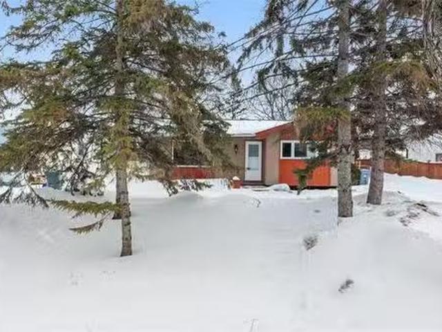 House for sale in East St. Paul, Manitoba