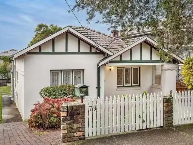 House for rent in North Willoughby