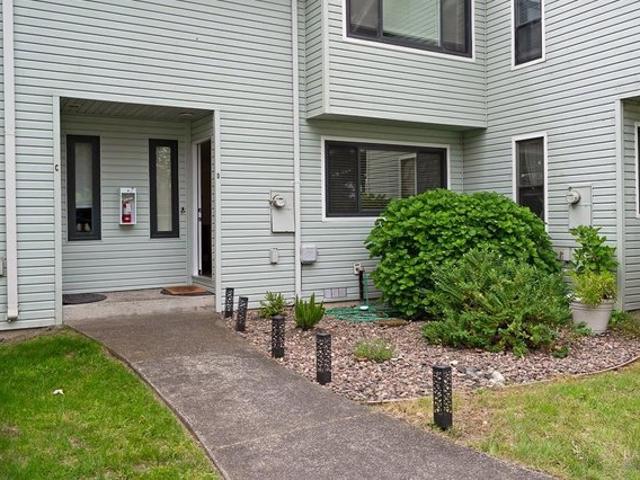 Condo for sale in Cotati, California