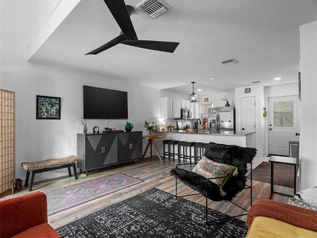 Townhouse for sale in Euless, Texas