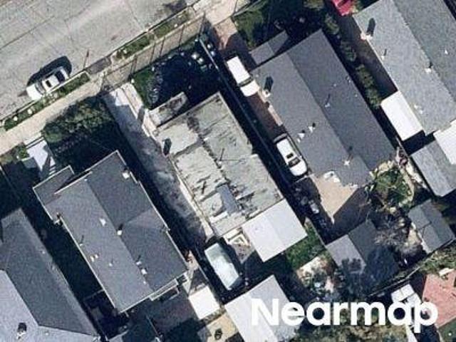 House for sale in Oakland
